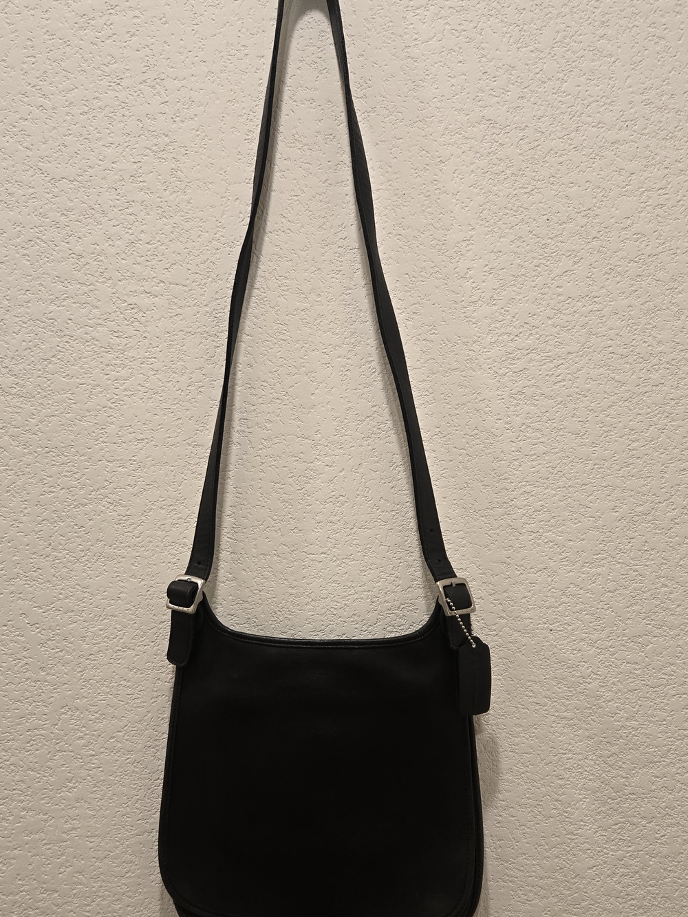 Vintage COACH Classic Black Leather Crossbody Shoulder Bag